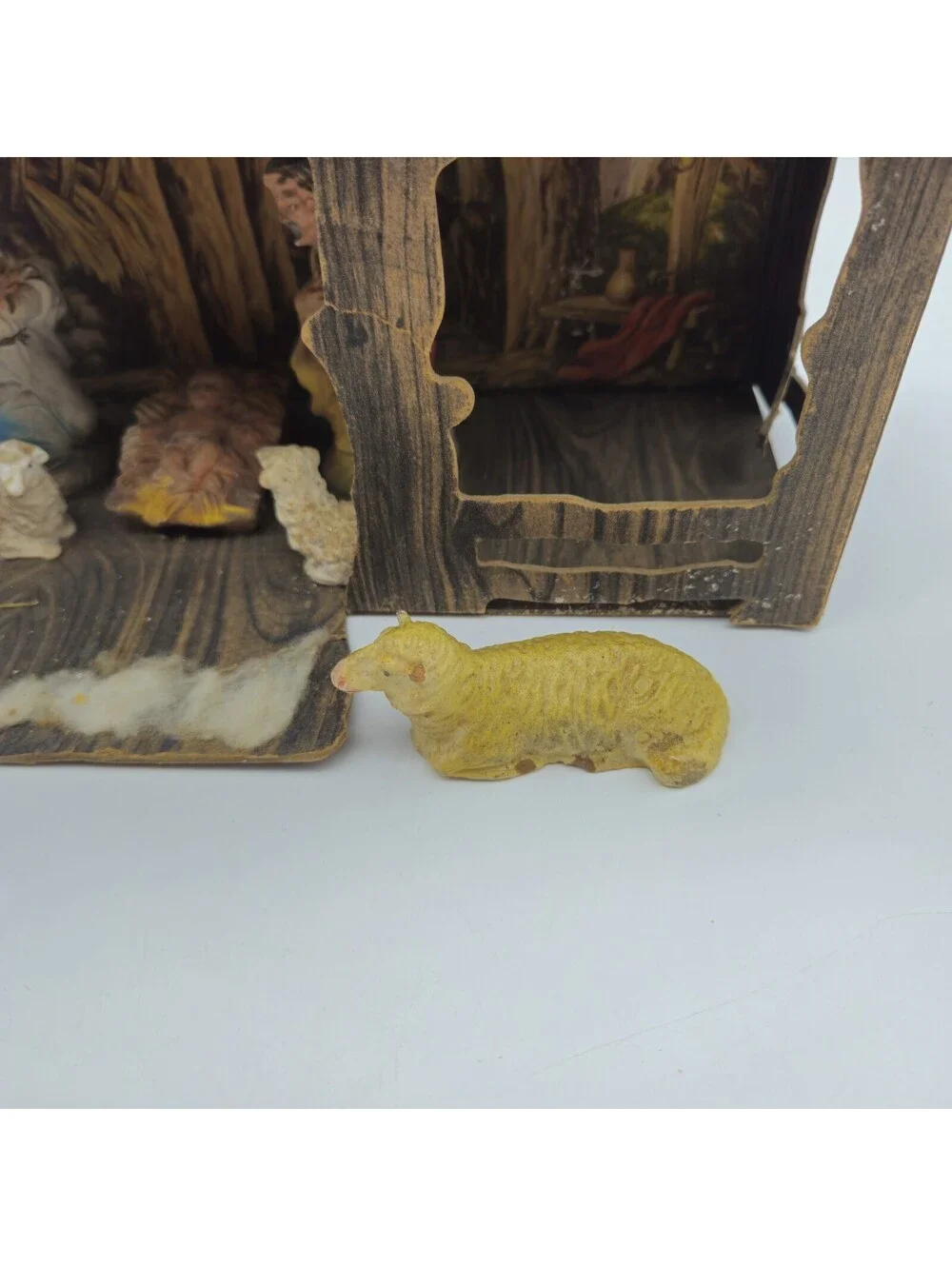 Vintage Nativity Scene Cardboard Faux Wood Paper Mural Creche 7 Figures